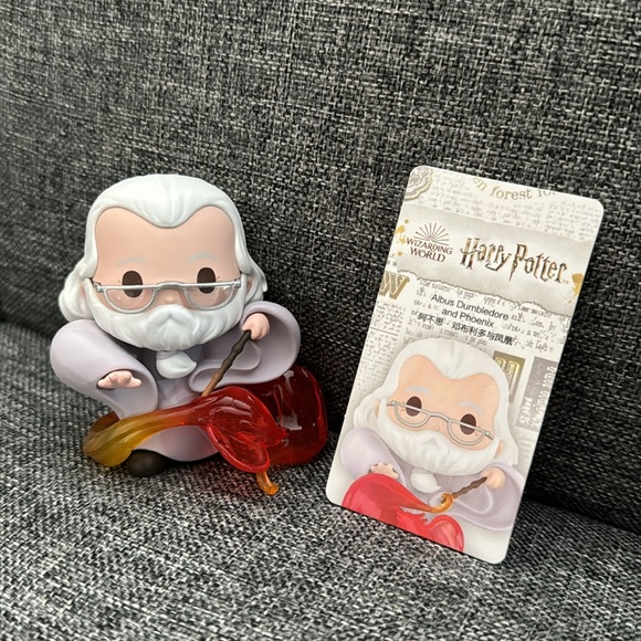 Harry Potter Mystery Box Albus Dumbledore and Phoenix - Picture 3 of 3